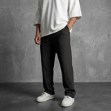 Pantaloni Uomo Ampi dal Design Minimalista