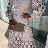 Abito in pizzo romantico ed elegante