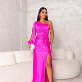 Abito Lungo Elegante dalla Linea Fluida
