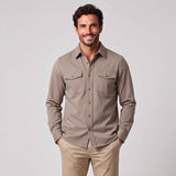 Overshirt con tasche sul petto e bottoni da uomo