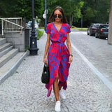 Vestito elegante con scollatura a V