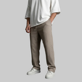 Pantaloni Uomo Ampi dal Design Minimalista