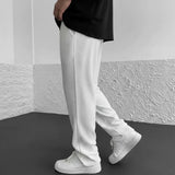 Pantaloni Uomo Ampi dal Design Minimalista
