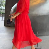 Vestito in chiffon leggero con scollatura a V